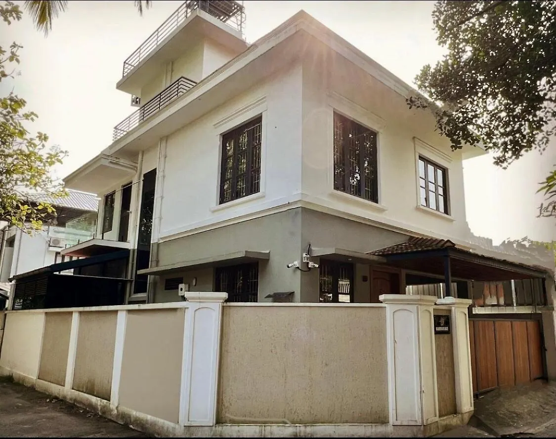 Colonial Charm Near Historic Fort Kochi 0*,